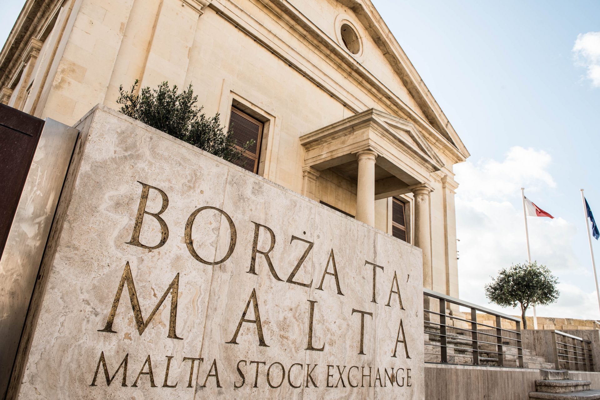 IHI shareholders reap rewards